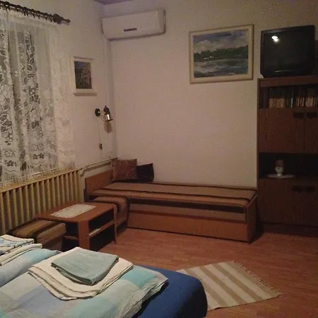 Pensjonat Abszolut Vendeghaz 2*