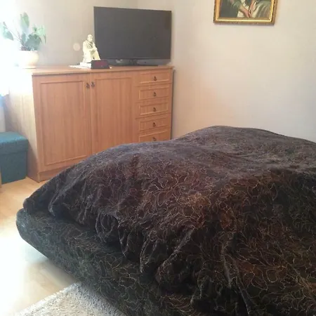 Abszolut Vendeghaz Guest house 2*