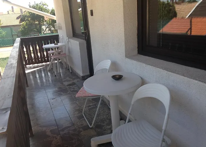 Abszolut Vendeghaz 게스트하우스 2*