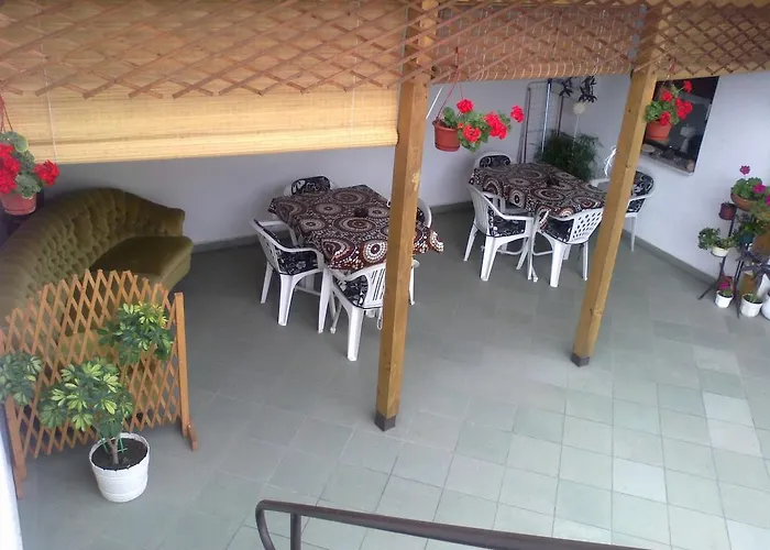 Abszolut Vendeghaz 2* 케츨리