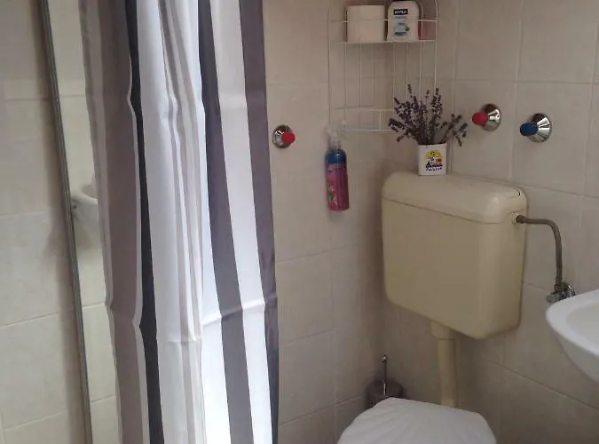 Abszolut Vendeghaz 2* 케츨리