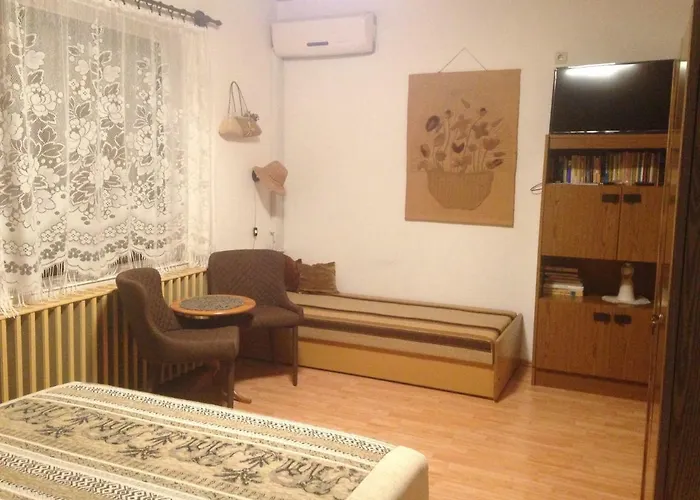 Abszolut Vendeghaz 게스트하우스